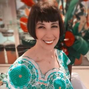 Meet your Posher, Elizabeth